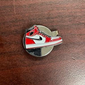Air Jordan 1 "Chicago" Sneaker Golf Ball Marker BRAND NEW with Magnetic Hat Clip